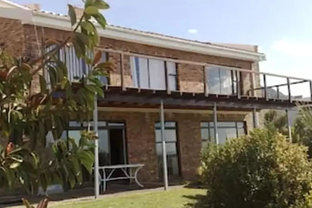 Otel Cloud No9 Guesthouse Gordonʼs Bay